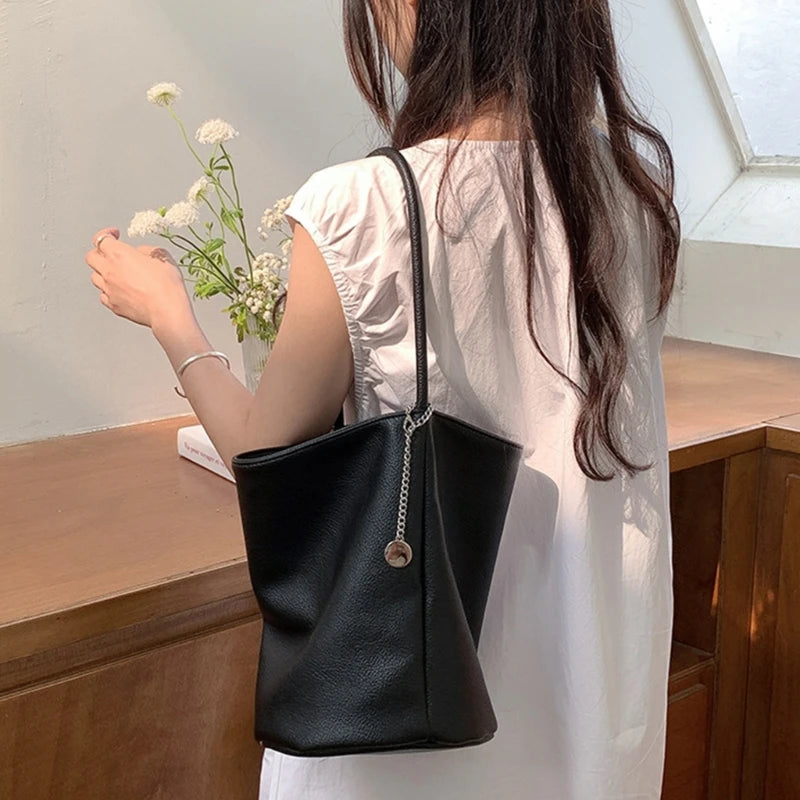 Women Bucket Bag PU Leather Shoulder Bag Trend Handbag Korean Styles Armpit Bag